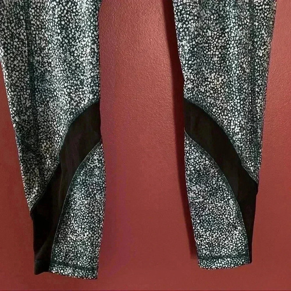 Lululemon inspire tight II. - Picture 3 of 10